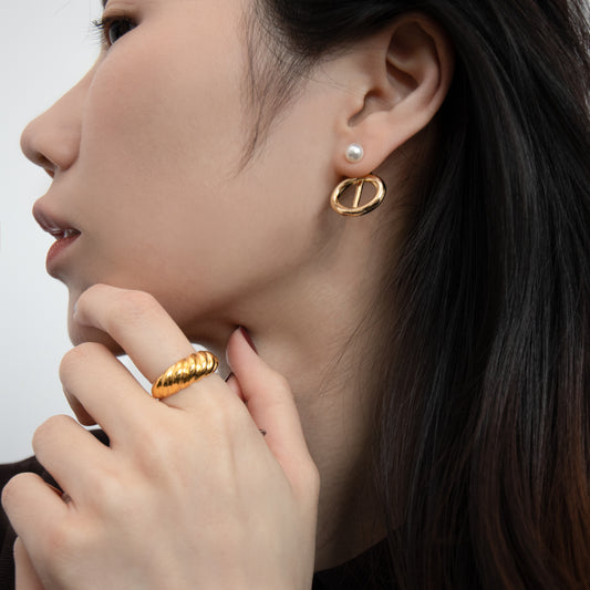 Elli Pearl Earrings in Gold
